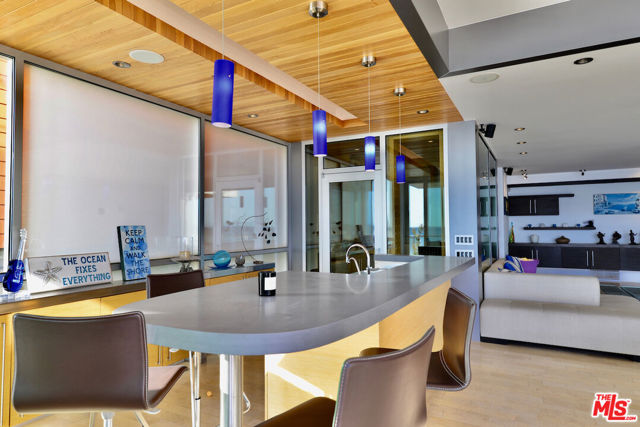 24826 Malibu Road, Malibu CA: https://media.crmls.org/mediaz/96b75985-db80-4fc6-ba80-3033fd4c47b1.jpg