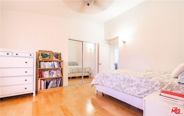 5714 El Canon Avenue, Woodland Hills CA: https://media.crmls.org/mediaz/96b7891d-c2a1-432e-b25b-90cb3da47602.jpg