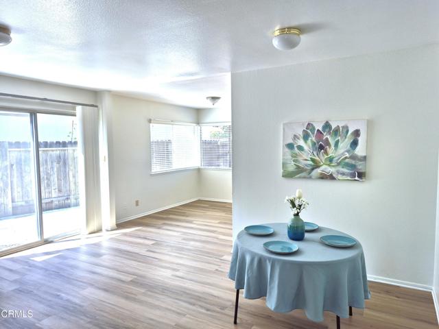 386 Otono Court, Camarillo CA: https://media.crmls.org/mediaz/96b7bd8a-e73f-4424-8790-b042fdf5aeb5.jpg
