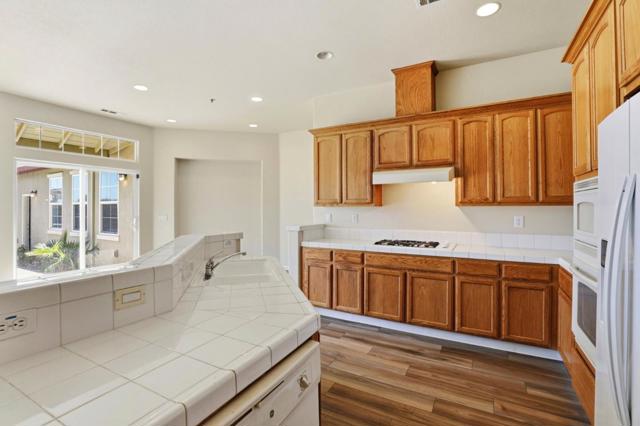 Image 15 of 44 For 631 Elm Avenue