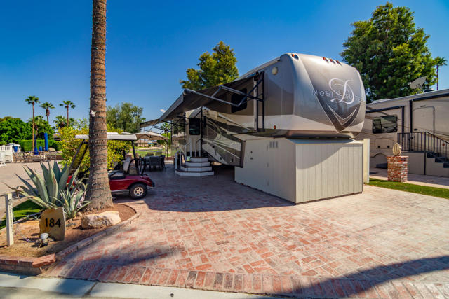 69411 Ramon Road, Cathedral City CA: https://media.crmls.org/mediaz/96b8a4b1-7a9f-497a-b8f7-a99a9c909dcb.jpg