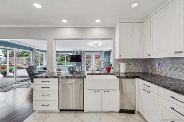 8007 Wetherly St, La Mesa CA: https://media.crmls.org/mediaz/96b9fed2-a1ab-4d92-a700-7177c8576f98.jpg