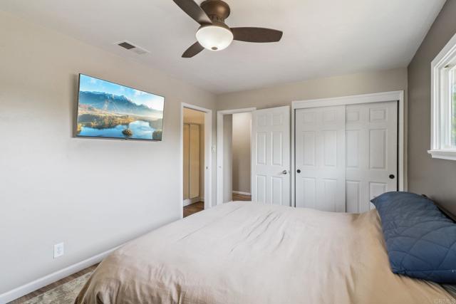 Detail Gallery Image 14 of 31 For 915 Crest View Rd, Vista,  CA 92081 - 3 Beds | 2 Baths