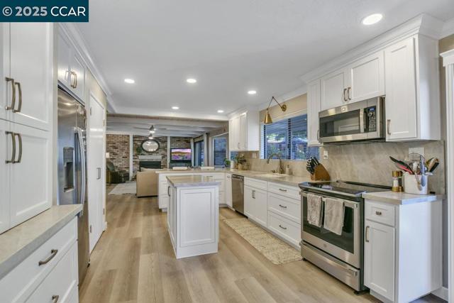 308 Bluerock Drive, Antioch CA: https://media.crmls.org/mediaz/96bb79d1-e7f3-42aa-b6f8-f91825c8dd1c.jpg