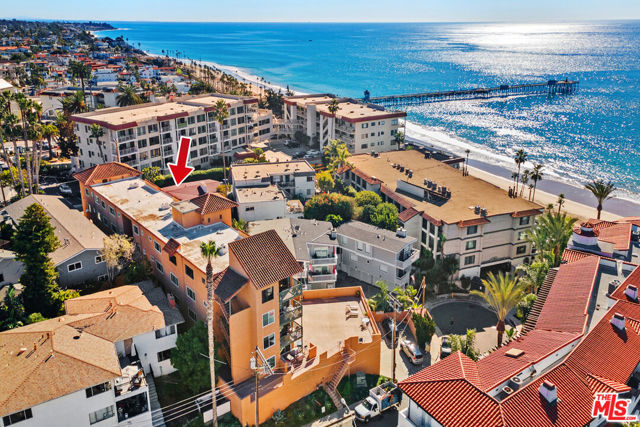 409 Arenoso Lane, San Clemente CA: https://media.crmls.org/mediaz/96bb9770-b759-4ee5-b54d-91246edc2818.jpg