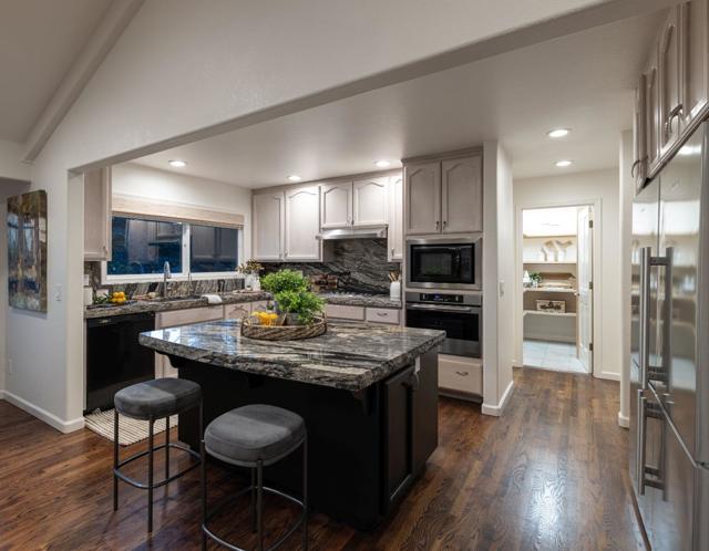 573 Meadow Road, Aptos CA: https://media.crmls.org/mediaz/96bba1de-0eaa-410e-bef4-9d68332eda59.jpg