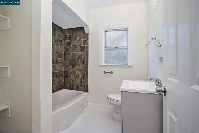 532 Central Ave, Pittsburg CA: https://media.crmls.org/mediaz/96bbb821-b14d-4e15-8e00-7eaaf92774ee.jpg