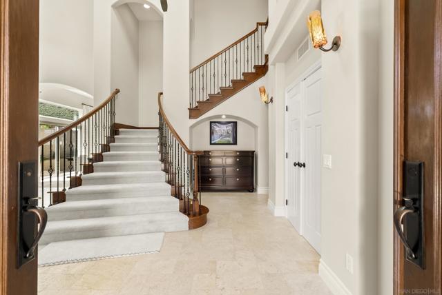 Image 2 of 61 For 18658 Locksley St