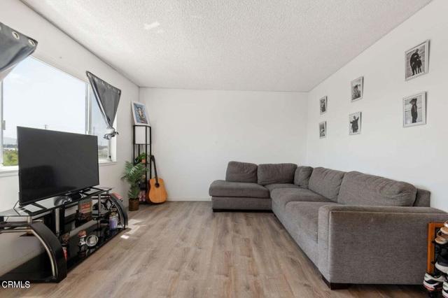 Detail Gallery Image 4 of 13 For 2630 El Dorado Ave #B,  Oxnard,  CA 93033 - 2 Beds | 1 Baths