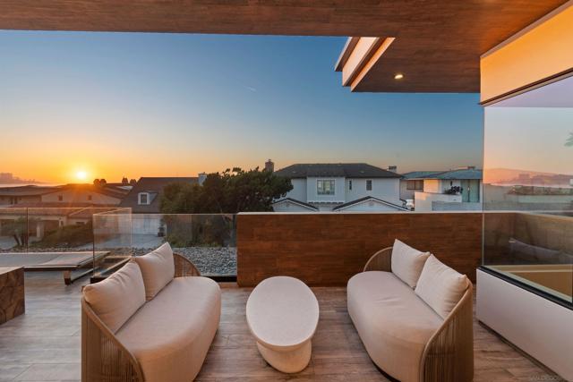 8477 El Paseo Grande, La Jolla CA: https://media.crmls.org/mediaz/96bef368-9324-4228-99a3-4c45384e2ab9.jpg