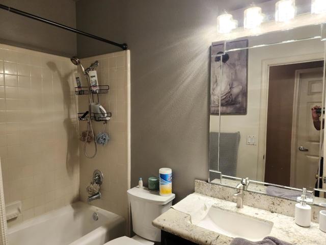 1875 Lancashire Drive, Salinas CA: https://media.crmls.org/mediaz/96c00b47-d90b-401b-b480-d658dc93fc7d.jpg