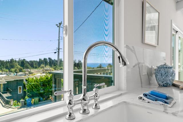 105 Vista Mar Court, Aptos CA: https://media.crmls.org/mediaz/96c00f7b-eba2-4a19-a94e-071a3431bdef.jpg