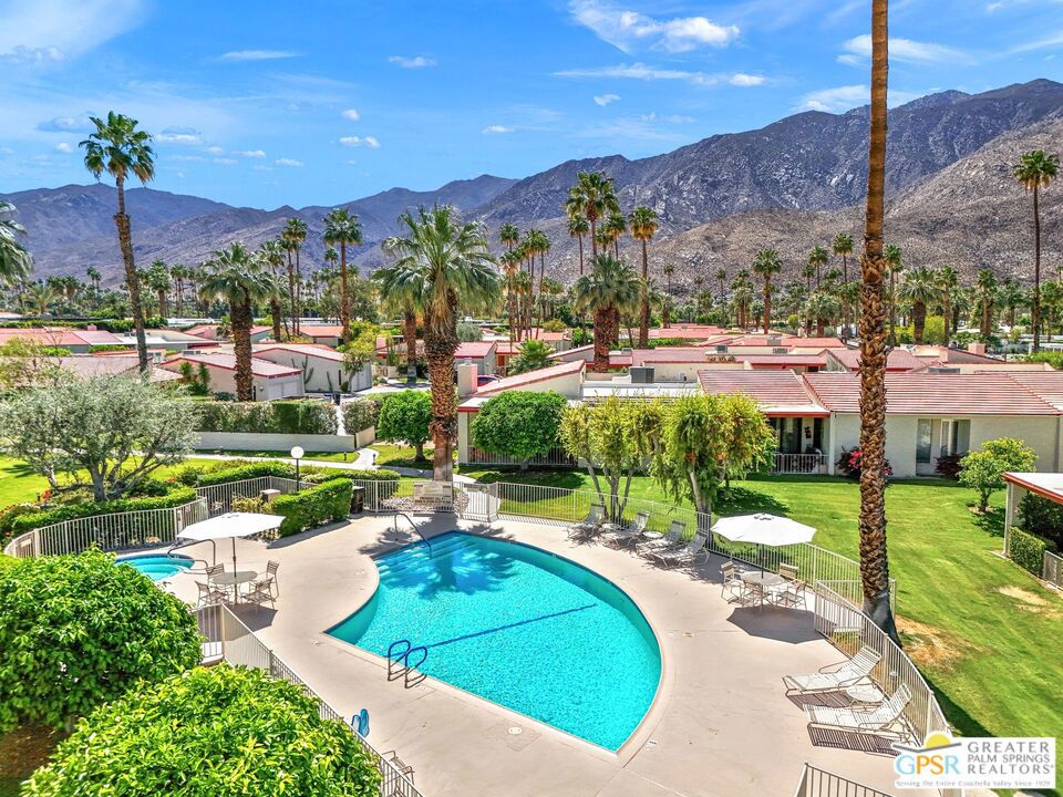 1215 S La Verne Way