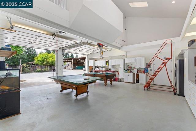 1101 North Gate Road, Walnut Creek CA: https://media.crmls.org/mediaz/96c0909d-5a67-422a-a8f1-54aeb9aa4d89.jpg