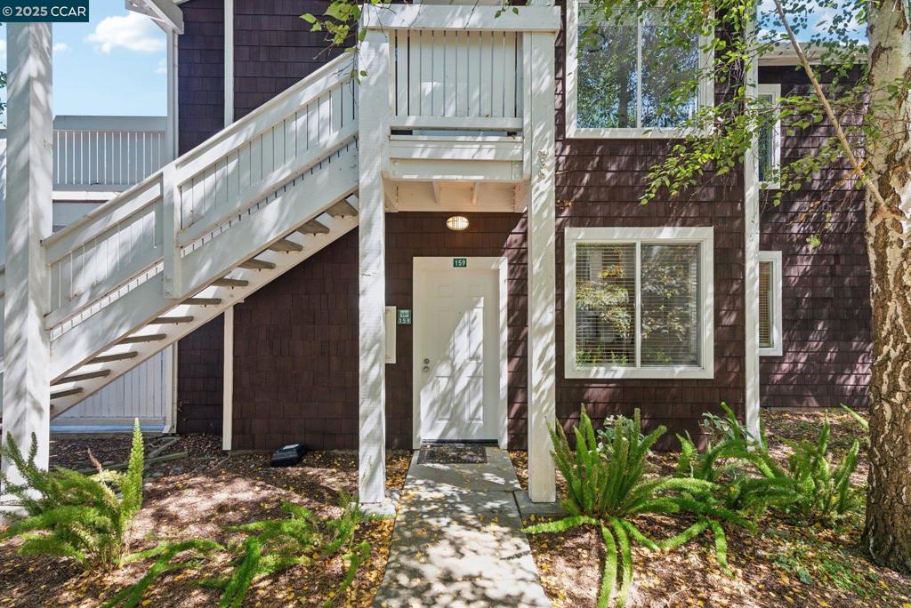 159 Bayside Ct