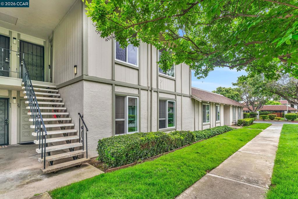 825 Oak Grove Rd #30