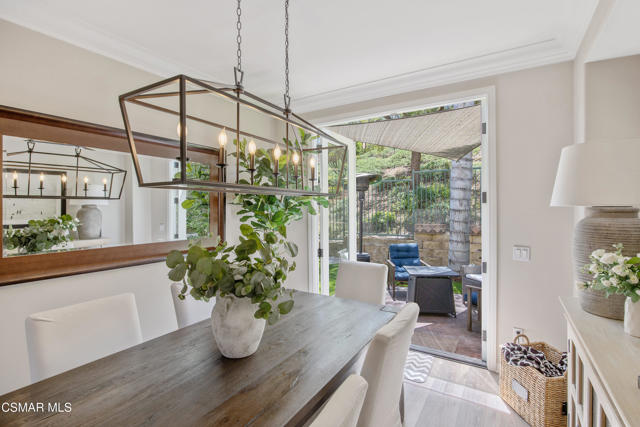 3269 Morning Ridge Avenue, Thousand Oaks CA: https://media.crmls.org/mediaz/96c209ba-b14a-4379-9d80-187379cfe695.jpg