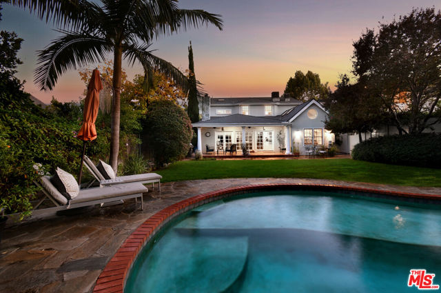12359 Califa Street photo 5