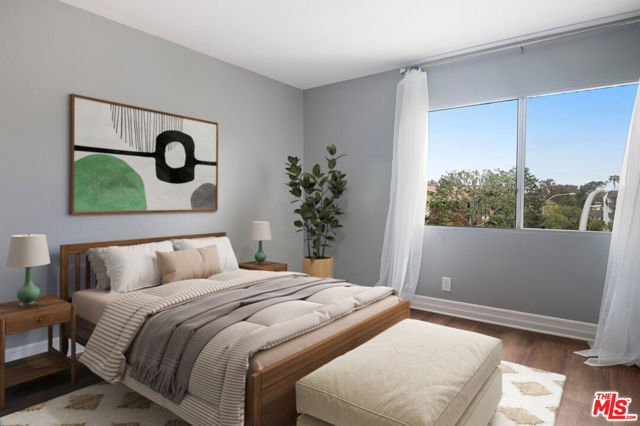 6000 Canterbury Drive, Culver City CA: https://media.crmls.org/mediaz/96c28546-8f04-4f3f-b1b2-c0720e8cb682.jpg