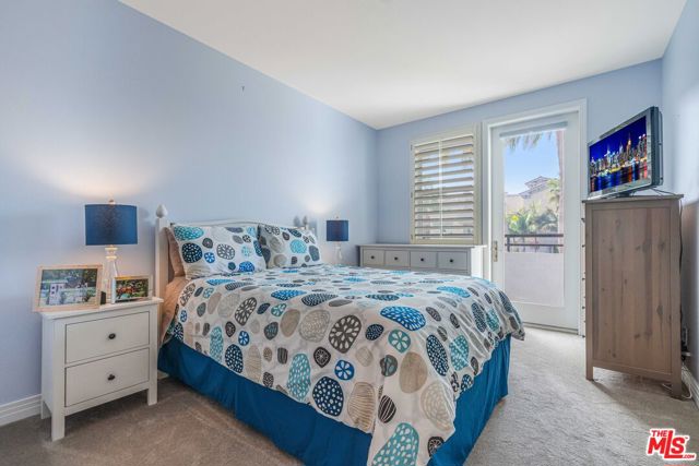 Image 25 of 43 For 7100 Playa Vista Drive 404