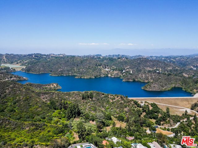 Drew Fenton | 1726 Stone Canyon Road Los Angeles CA | MLS: 7434821 Drew Fenton | 1726 Stone Canyon Road Los Angeles CA | MLS: 7434821