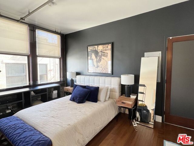 460 S Spring Street, Los Angeles CA: https://media.crmls.org/mediaz/96c34527-9a46-4323-8581-fce4ccc2d79a.jpg