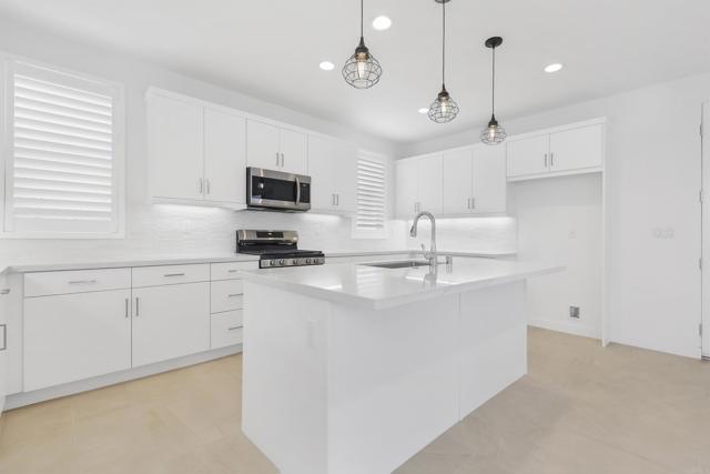 Detail Gallery Image 7 of 40 For 35923 Hinskey St, Palm Desert,  CA 92211 - 3 Beds | 2/1 Baths