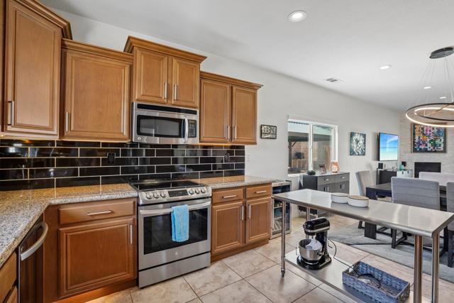 73824 Da Vinci Court, Palm Desert, CA 92211