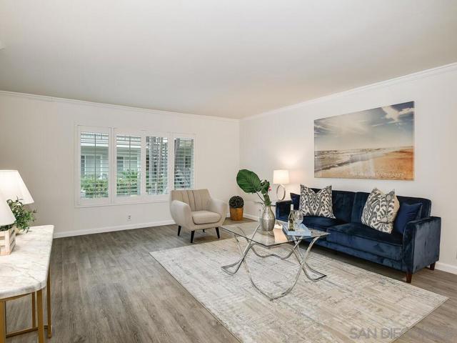 801 C Ave, Coronado CA: https://media.crmls.org/mediaz/96c5971f-26af-4a57-9ec2-9ad8e3645343.jpg