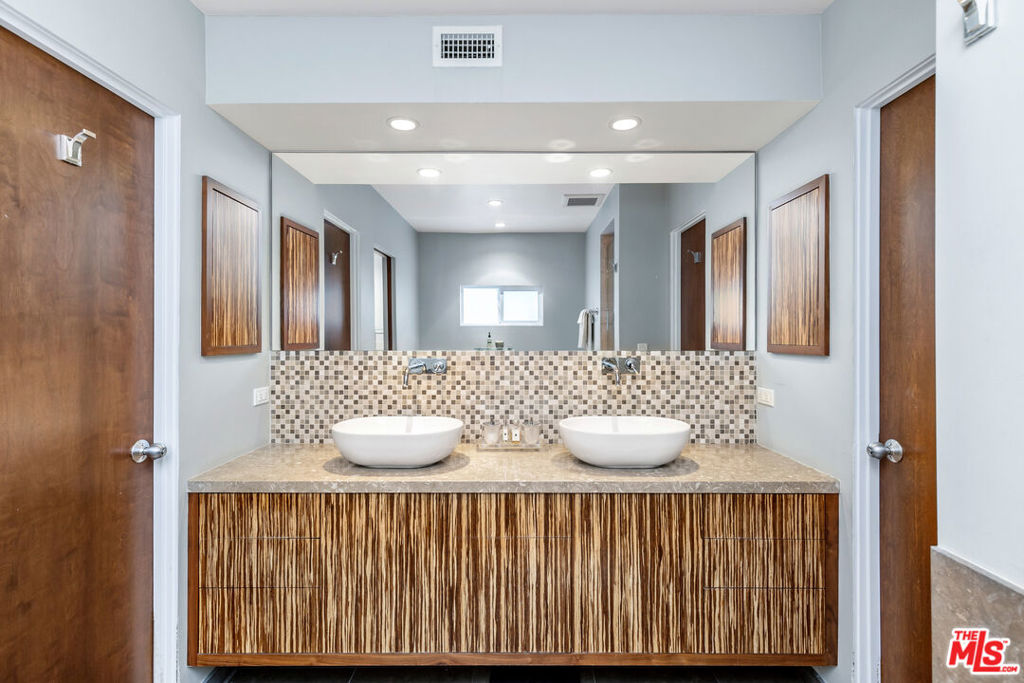 MLS #25619441 image #17