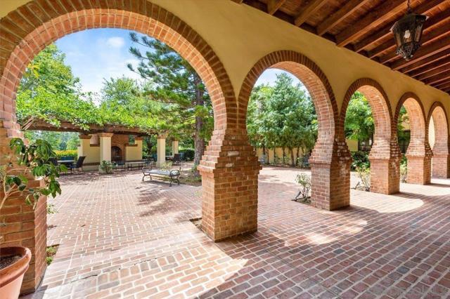 6938 Feldspar Place, Carlsbad CA: https://media.crmls.org/mediaz/96c69ec3-730f-4387-9086-8ecf3e1e93f0.jpg