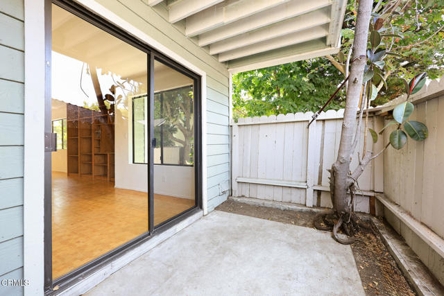 Detail Gallery Image 5 of 27 For 441 Maple Way #6,  Pasadena,  CA 91101 - 2 Beds | 2/1 Baths
