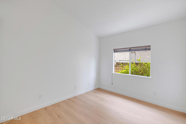6930 Lafayette Street, Moorpark CA: https://media.crmls.org/mediaz/96c82803-fcbe-456a-8ebb-398dcfde7382.jpg