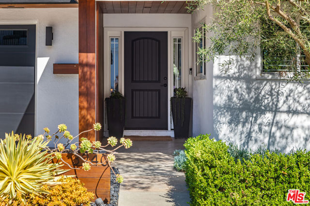 5 Bed Home for Sale in Los Angeles, California
