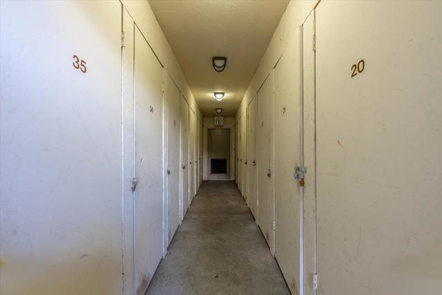 241 Quail Run Court, Monterey CA: https://media.crmls.org/mediaz/96c98c7f-4d2c-4c66-8726-84f0ae5f0ca8.jpg