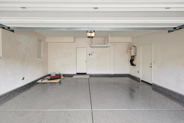 211 Silver Fir Court, Vista CA: https://media.crmls.org/mediaz/96c9c236-156d-4f54-8edf-2d9c10859838.jpg