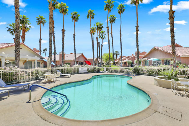 42285 Sultan Avenue, Palm Desert CA: https://media.crmls.org/mediaz/96cac514-a458-4091-ac62-9dea45b33c37.jpg