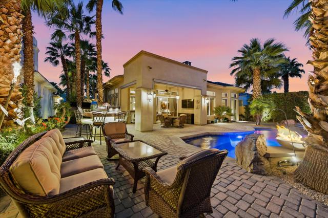 51518 Via Sorrento, La Quinta CA: https://media.crmls.org/mediaz/96cb19b9-5a12-4cea-842c-3427e6760b07.jpg