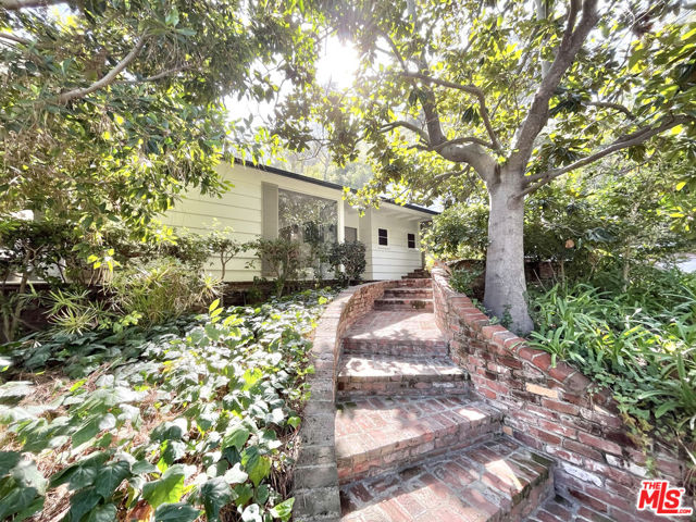 Image 68 of 72 For 10686 Somma Way