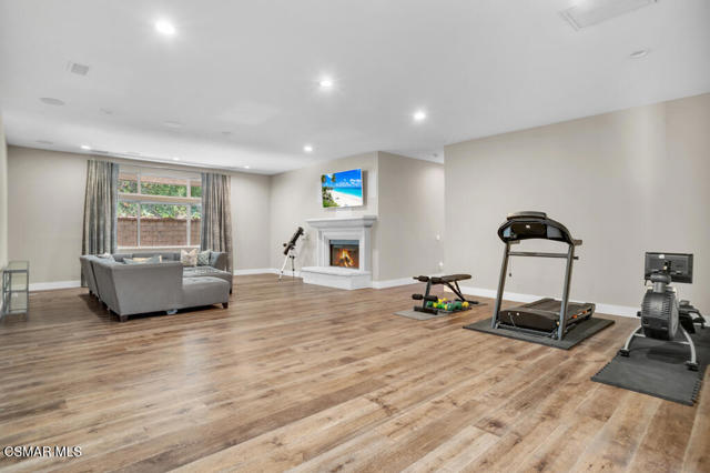 4953 Kilburn Court, Oak Park CA: https://media.crmls.org/mediaz/96cb53c1-98d5-4b72-91f6-33419670a63e.jpg