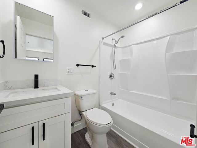 4110 S Normandie Avenue, Los Angeles CA: https://media.crmls.org/mediaz/96cc15a8-c825-443d-9347-1332dfb68ec9.jpg