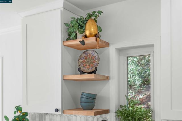 2933 Ptarmigan Dr, Walnut Creek CA: https://media.crmls.org/mediaz/96cc1b5d-5685-4ecb-9728-d6d81fb0ac1f.jpg