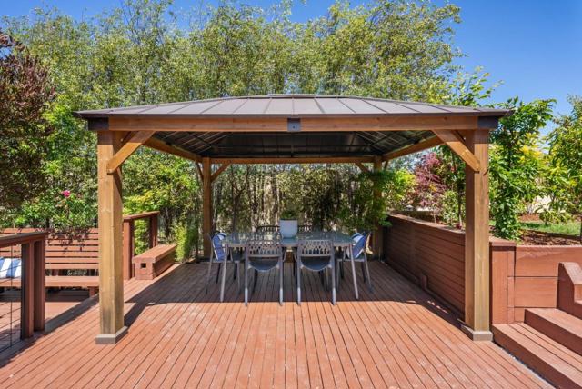 1 Millbrae Circle, Millbrae CA: https://media.crmls.org/mediaz/96cc5669-4ada-4cf5-8e0a-fa3819172a77.jpg