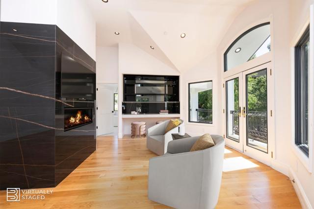 333 Raymundo Drive, Woodside CA: https://media.crmls.org/mediaz/96cc5acc-9858-477e-adfe-a6e6facafbcd.jpg