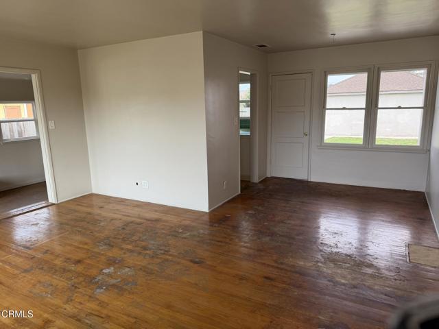 Detail Gallery Image 5 of 31 For 711 Myrna Dr, Port Hueneme,  CA 93041 - 2 Beds | 2 Baths