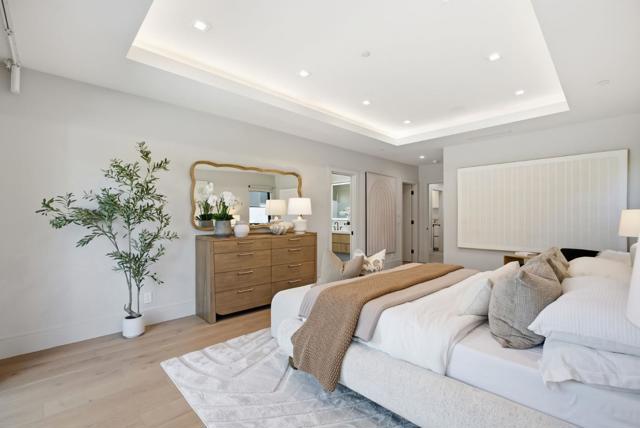 543 Tennyson Avenue, Palo Alto CA: https://media.crmls.org/mediaz/96cd7db9-1e1e-4009-a9d9-54cff04ff64e.jpg