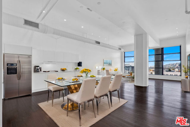 1645 Vine Street, Los Angeles CA: https://media.crmls.org/mediaz/96cdd1e1-e40a-4bc3-9324-288edd5addb8.jpg