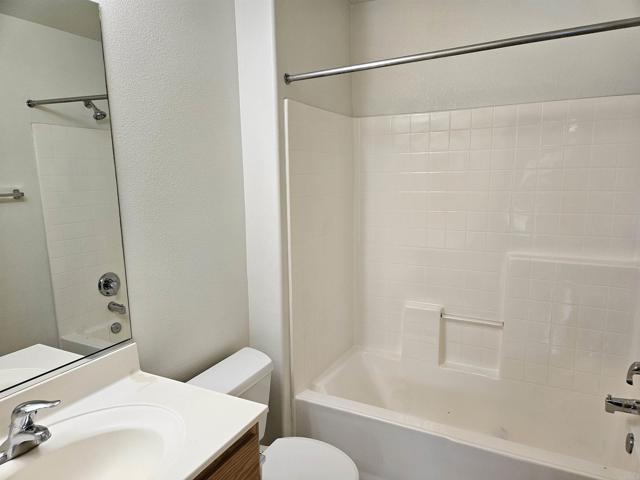 4558 Northern Moon Way, San Diego CA: https://media.crmls.org/mediaz/96ce5ca8-f968-427a-ba56-0f913a949665.jpg