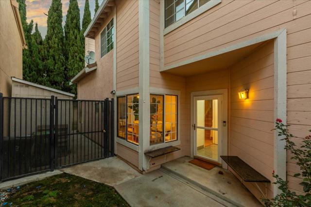 239 Kerry, Fremont CA: https://media.crmls.org/mediaz/96cfa063-e401-4d94-a44f-c4366b177ec3.jpg