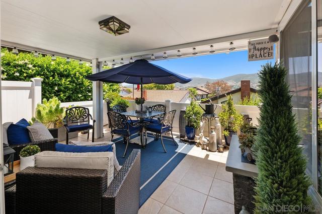 1776 Calle Del Arroyo, San Marcos CA: https://media.crmls.org/mediaz/96cfcac1-813b-45ea-aa91-12ae2b692908.jpg